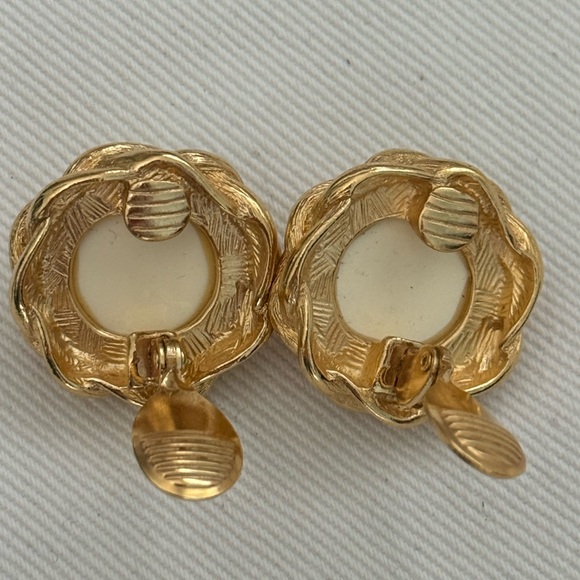 GIVENCHY Vintage Dome Braided Earrings - Picture 4 of 5